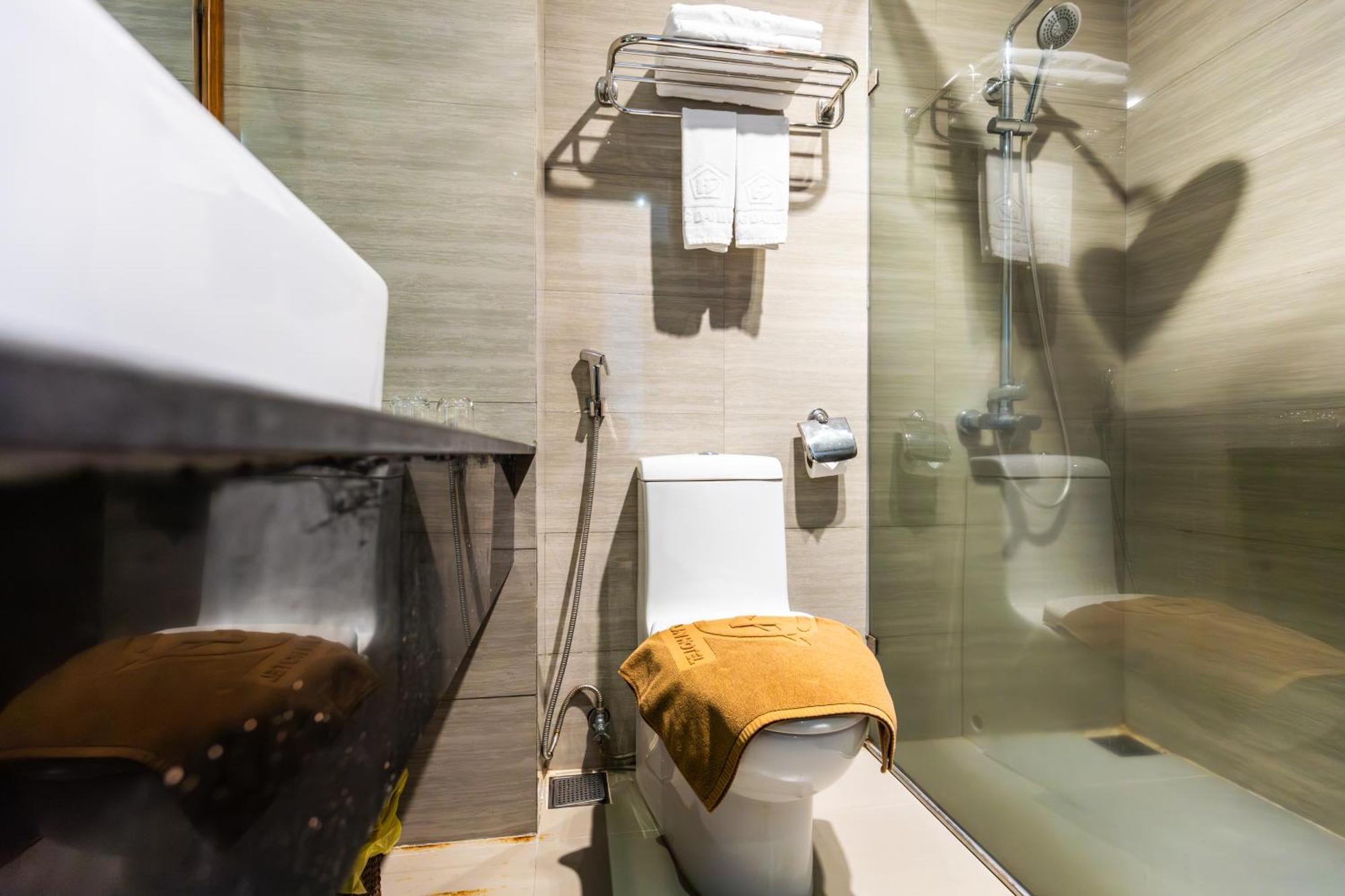 Golden Sun Apartment By New Sky Travel Da Nang Exterior photo